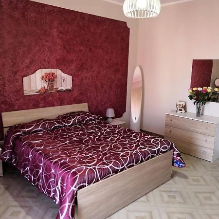 Case Vacanze Le Rose Campofelice Di Roccella Exterior foto