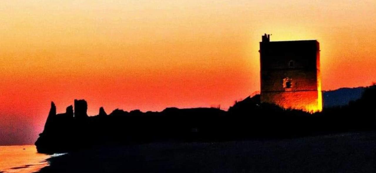 Case Vacanze Le Rose Campofelice Di Roccella Exterior foto