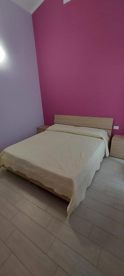 Case Vacanze Le Rose Campofelice Di Roccella Exterior foto