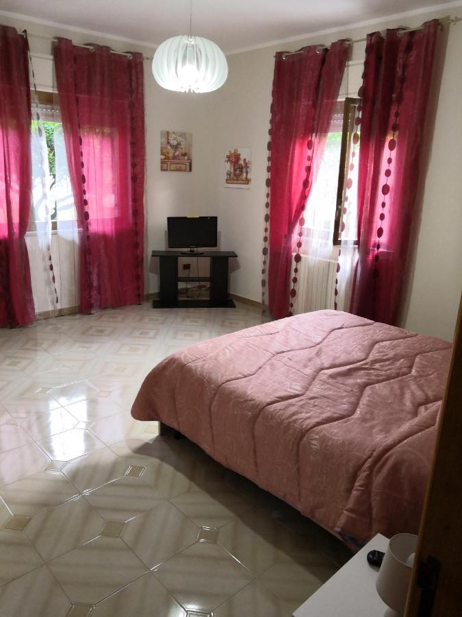 Case Vacanze Le Rose Campofelice Di Roccella Exterior foto